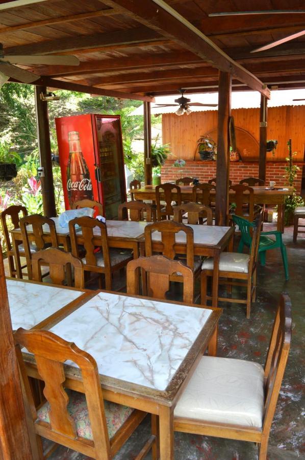 Ecohostal Palmares Del Rio Guachaca Buitenkant foto