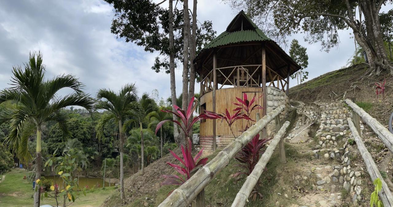 Ecohostal Palmares Del Rio Guachaca Buitenkant foto